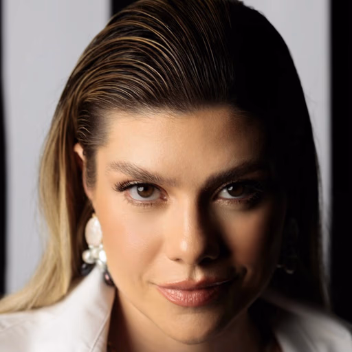 Isadora Fernandes